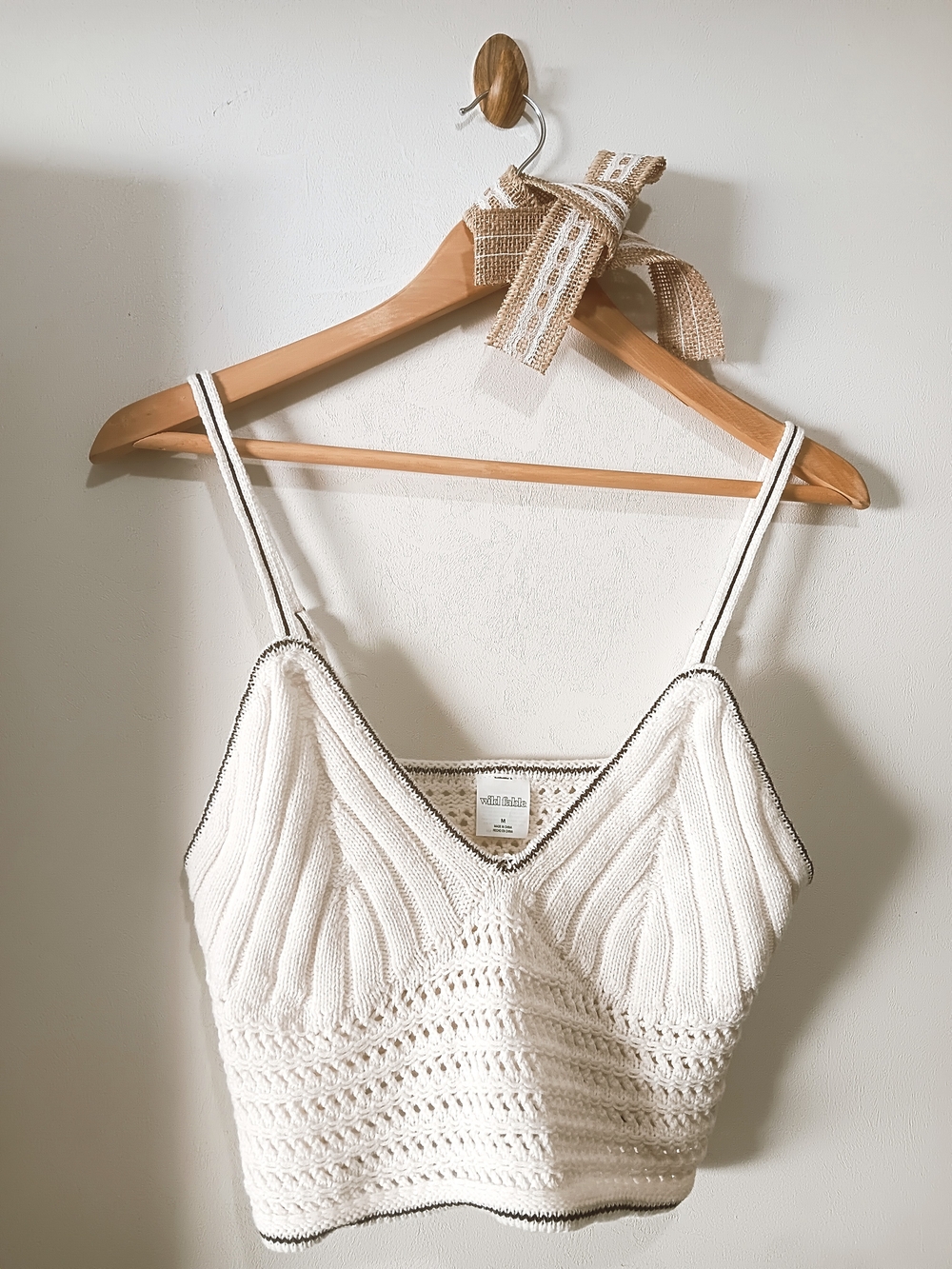 Wild Fable V-Neck Sleeveless White Boho Crochet Sweater Knit Crop Cami Tank Top